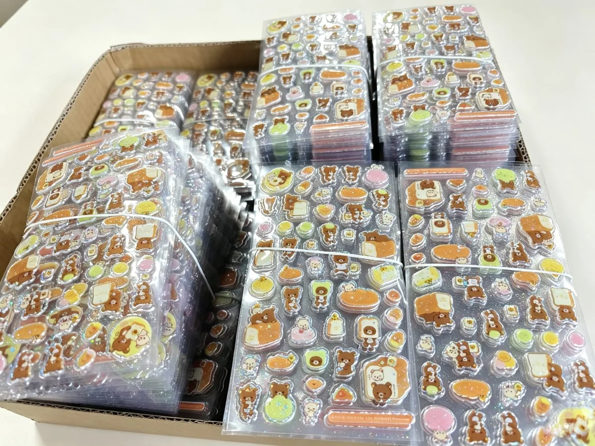 義烏ステッカー卸:価格の安さの真相と検品の落とし穴(深圳源工場と比較)